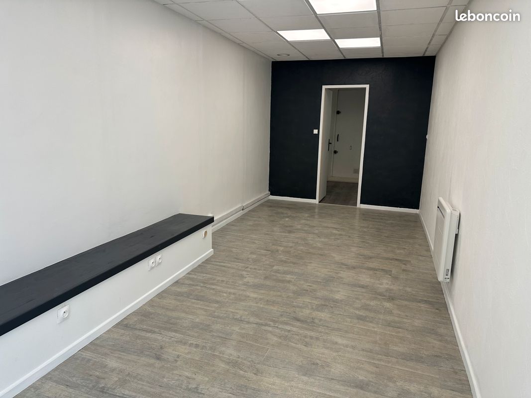 Local commercial 2 pièces 25 m² · à Bourgoin-Jallieu · 25 m² · 70 450 €