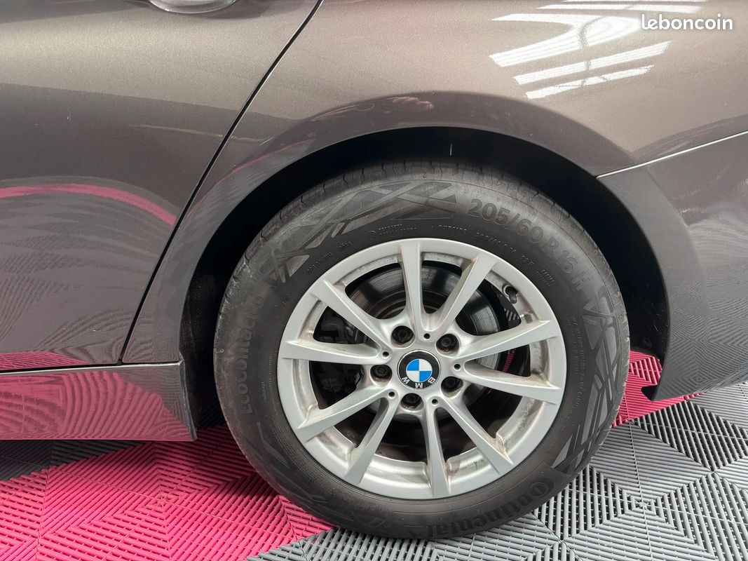 BMW Serie 3 318d Business BVA / Hayon Électrique / Radar de Stationnement (image 10)