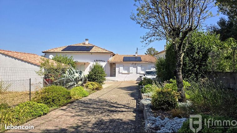 Maison 7 pièces 214 m²