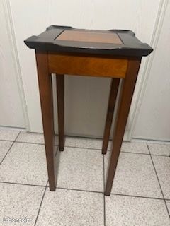 Table d’appoint (image 1)