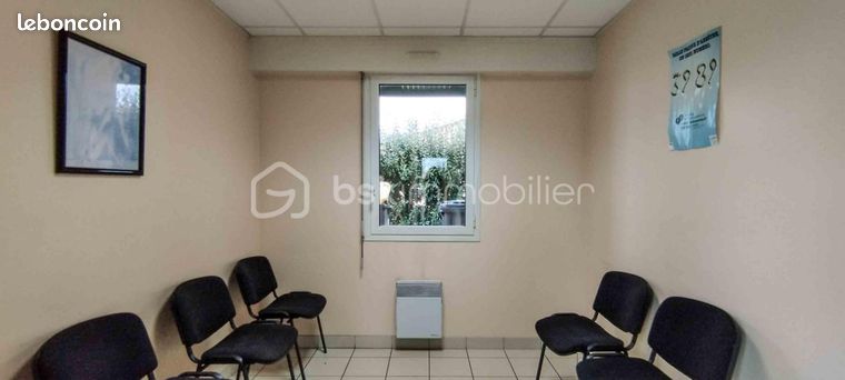 https://img.leboncoin.fr/api/v1/lbcpb1/images/d9/b0/29/d9b0295e7212179a3abcbe49dfceed8a8cd6cfdb.jpg?rule=ad-image