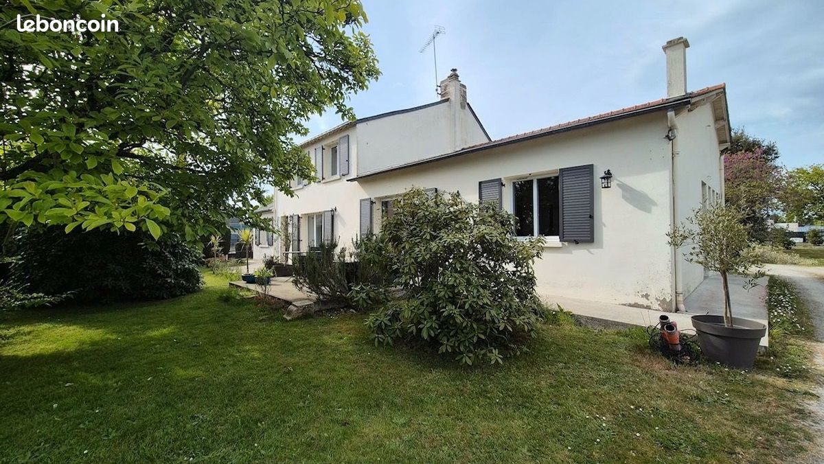 Maison 6 pièces 175 m² · à Bains-sur-Oust · 175 m² · 325 500 €