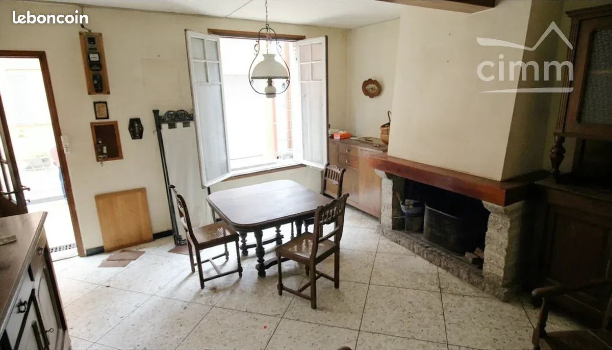 Maison 74 m² · à Quillan · 74 m² · 30 000 €