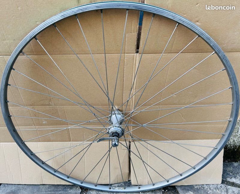 Roues De Vélo De Course Mavic G40 Avec Moyeu Campagnolo - Occasion - 28 Pouces