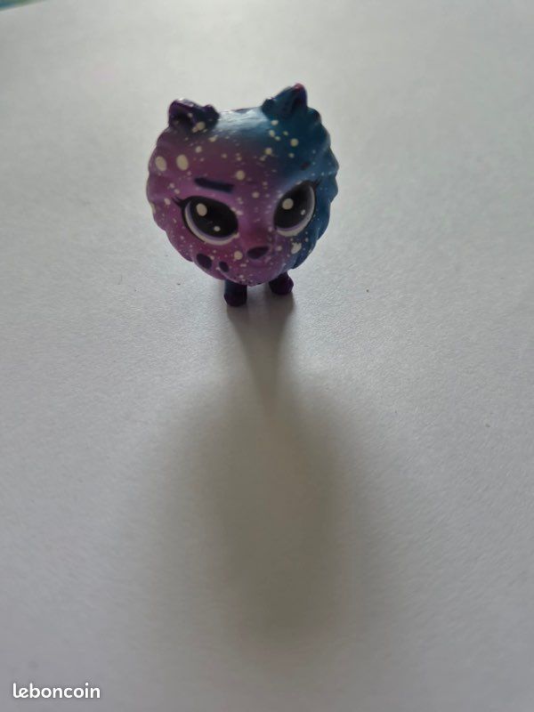 Lot 16 pet shop (image 11)
