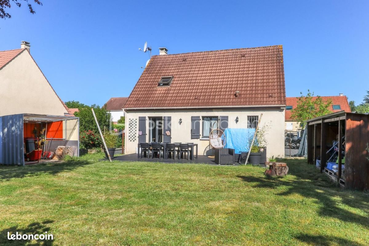 Maison 4 pièces 93 m² · à La Ferté-Alais · 93 m² · 279 000 €
