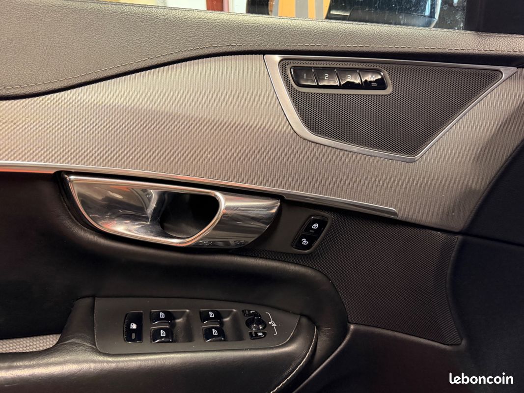 VOLVO XC90 T8 TWIN ENGINE 320Ch + 87CH INSCRIPTION LUXE GEARTRONIC 7 PLACES TOIT OUVRANT PANORAMIQUE (image 24)