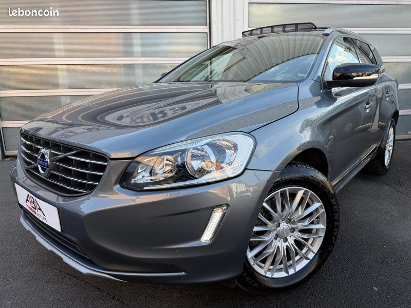 VOLVO XC60 2.0 D 150Ch SUMMUM BVA 1ERE MAIN / CUIR / TOIT OUVRANT / SIÈGES CHAUFFANT / ATTELAGE / GPS (image 1)