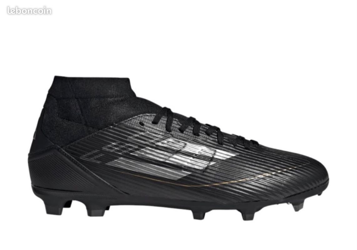 Crampons football (image 1)