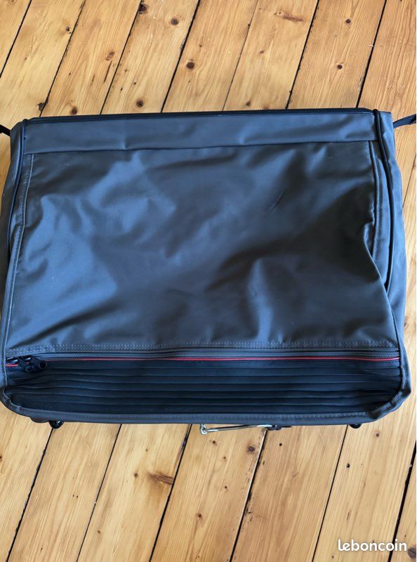 Housse de voyage Delsey neuve pour vêtements (image 4)