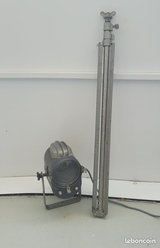 Ancien projecteur Lita avec trépied vintage (image 13)