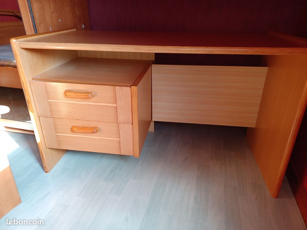 Bureau pin massif (image 3)