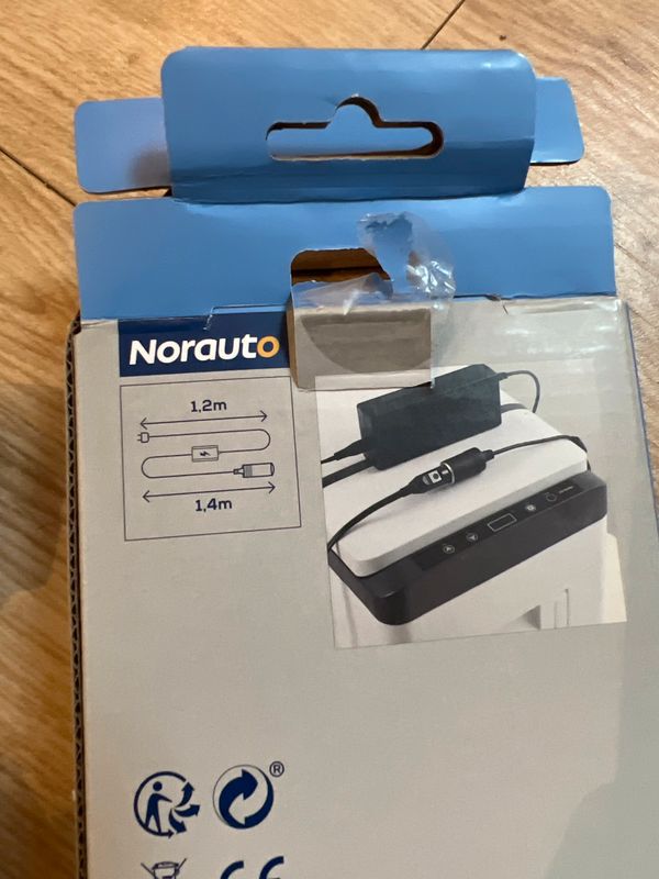 Convertisseur NORAUTO avec port USB 12V/230V 150 W - Norauto