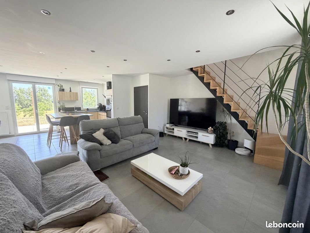 Maison 6 pièces 135 m² · à Longué-Jumelles · 135 m² · 256 520 €
