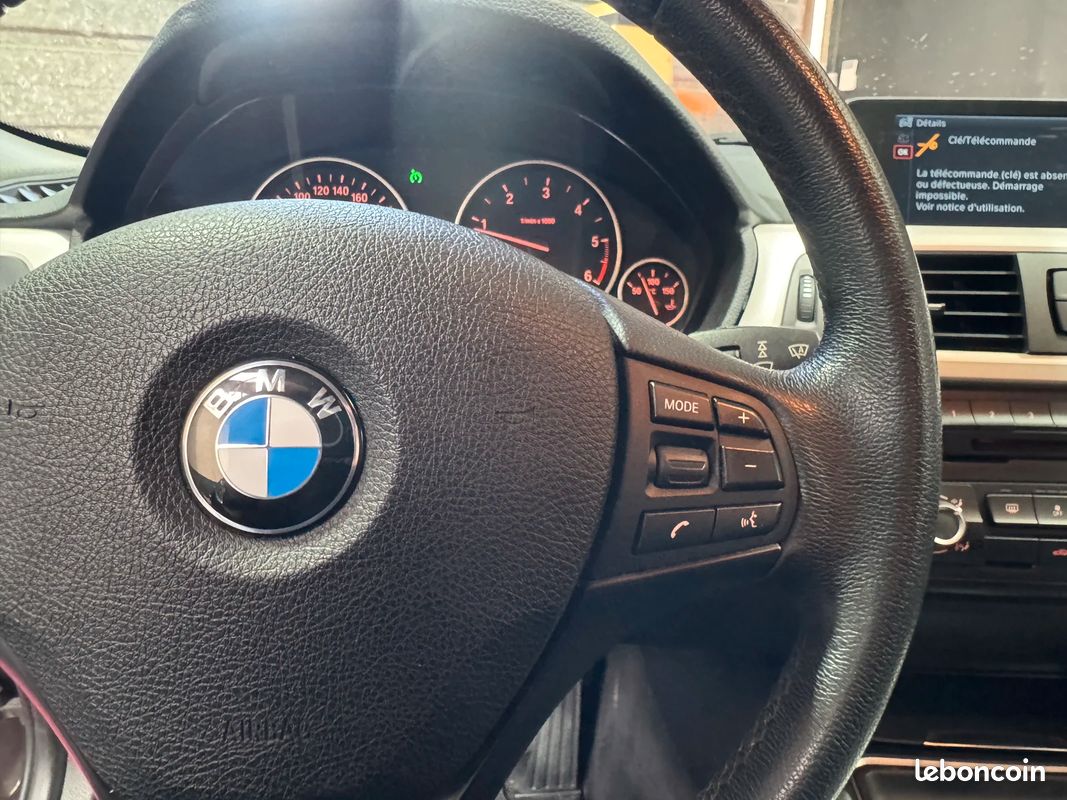 BMW Serie 3 318d Business BVA / Hayon Électrique / Radar de Stationnement (image 32)
