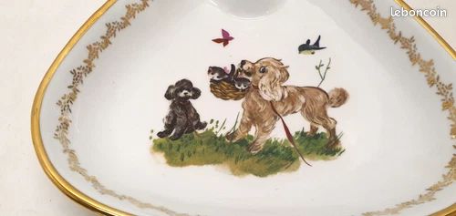 Ancienne Assiette à Bouilli Bébé en Porcelaine Triangulaire Décors Chiens Chats (image 2)