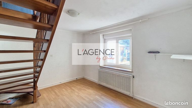 https://img.leboncoin.fr/api/v1/lbcpb1/images/d9/ba/5a/d9ba5a8f0c27a5e8c9cc3350bf2988bedf2eb71a.jpg?rule=ad-image