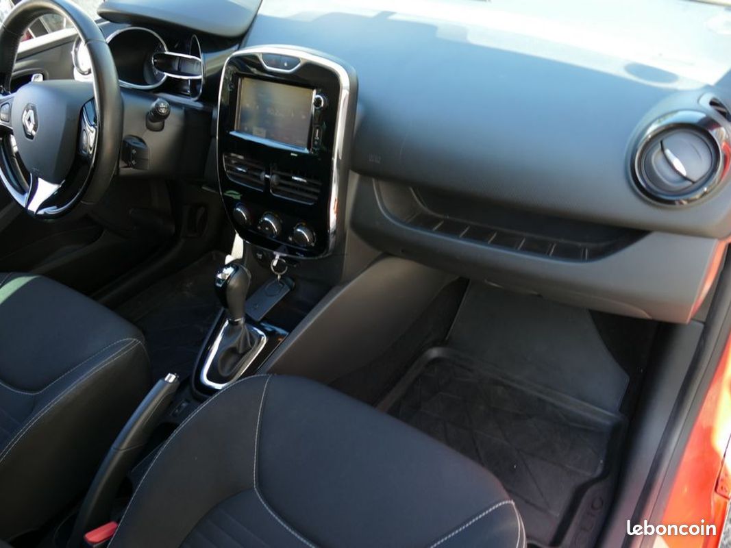 RENAULT CLIO IV ESTATE 1.2 TCE 120 Ch LIMITED EDC 35990KM (image 14)