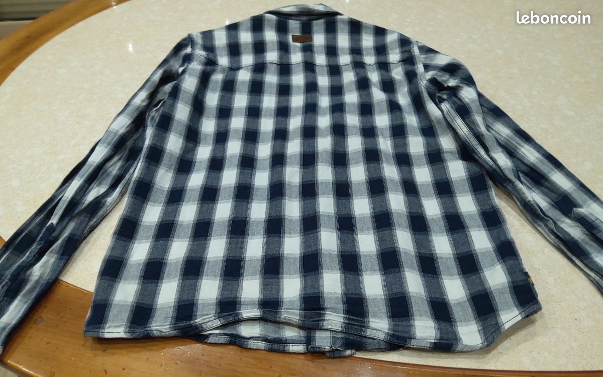 Chemise à carreaux bleu marine et blanc taille M marque deeluxe (image 3)