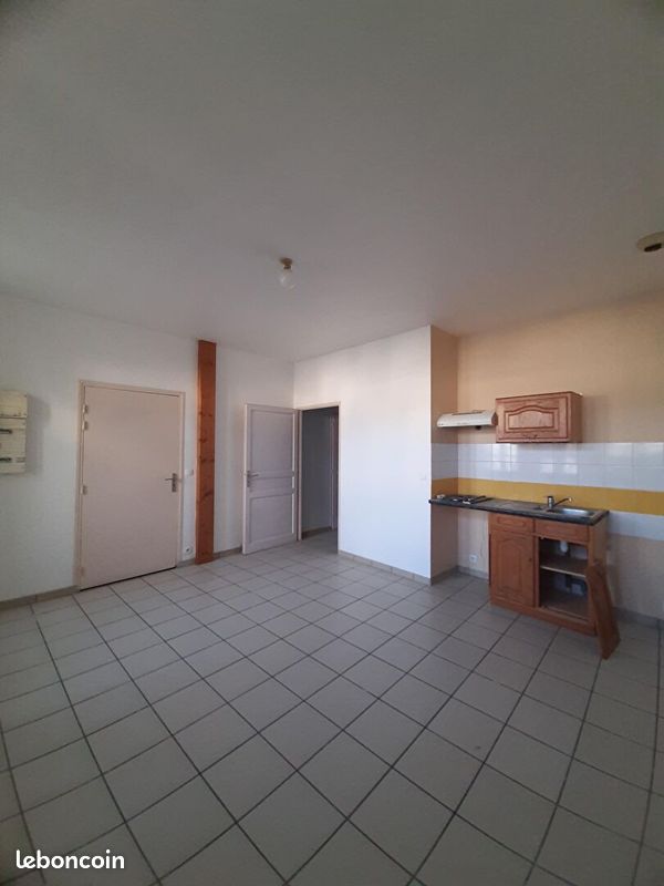 Appartement 2 pièces 37 m² · à Bort-les-Orgues · 37 m² · 275 €