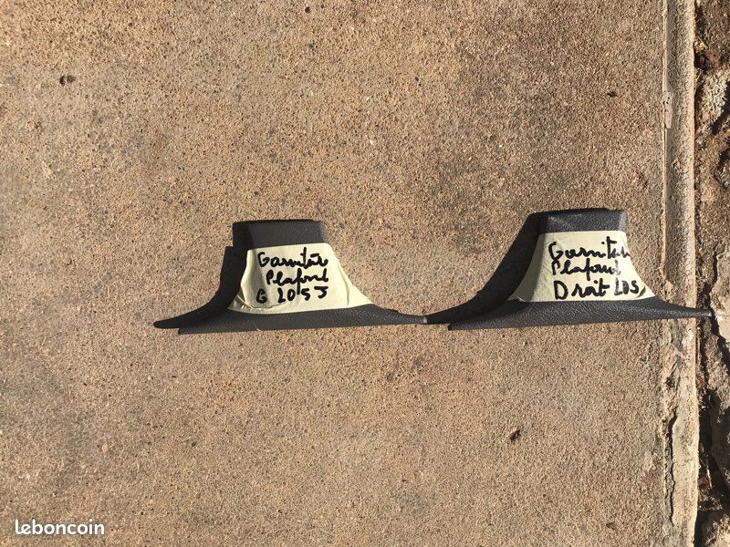 Garniture plafond pied montant Peugeot 205 (image 1)