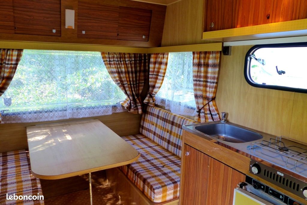 Local caravane · à Biesles · 100 €/mois
