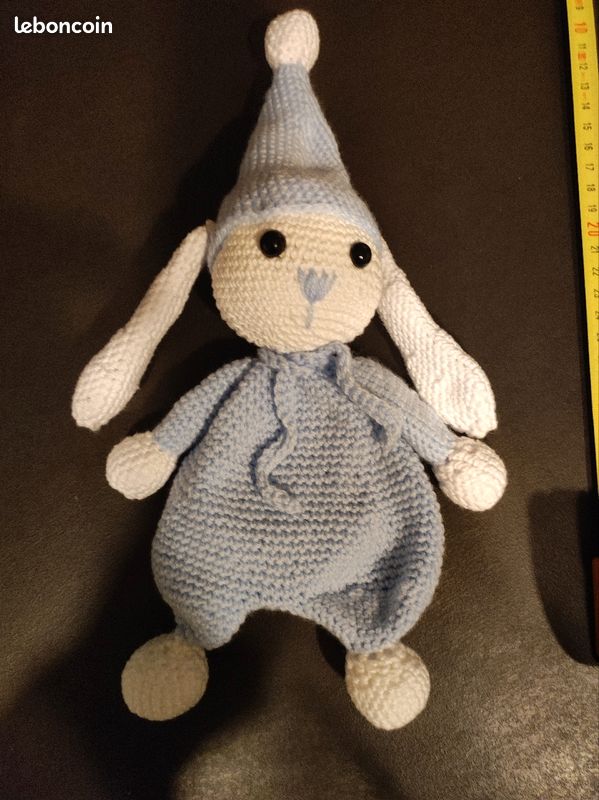 Doudou lapin bleu (image 1)