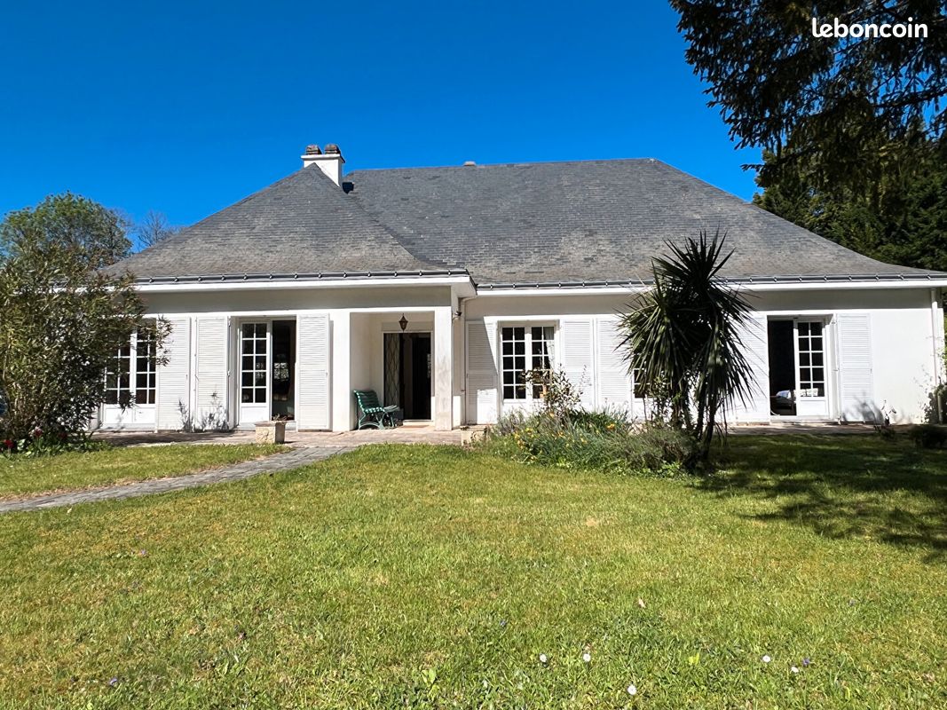 Maison 8 pièces 226 m² · à Sautron · 226 m² · 832 000 €