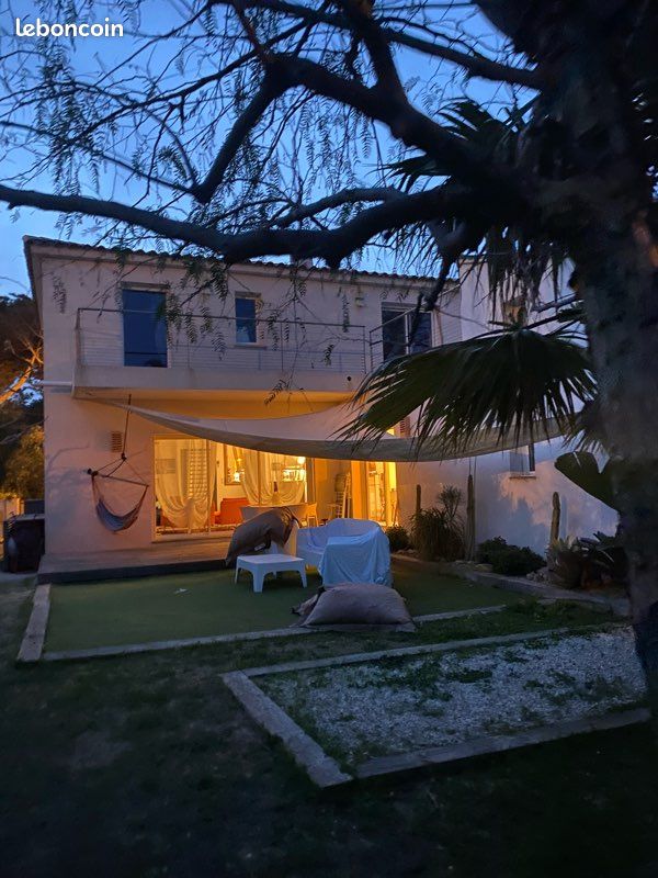Maison 6 pièces 100 m² · à Hyères · 100 m² · 3 000 €