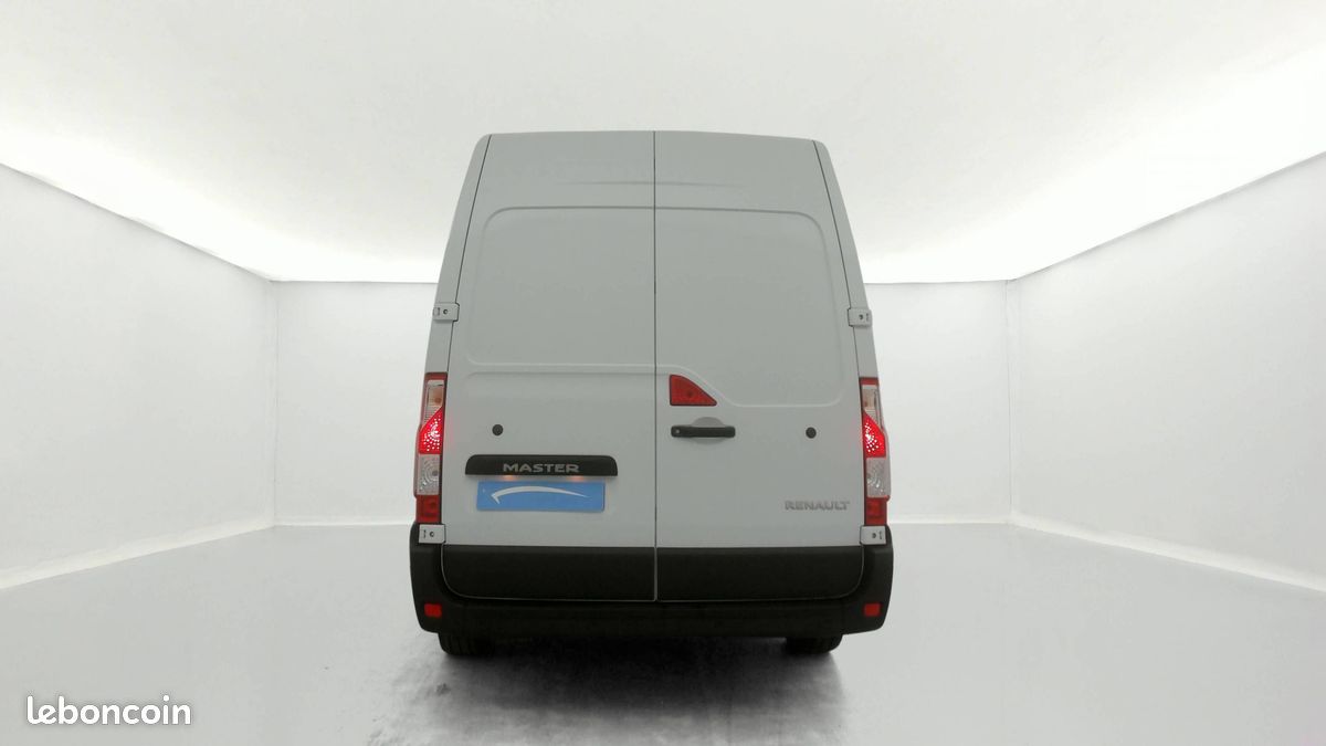 Renault master fgn trac f3500 l2h2 blue dci 135 confort (image 4)