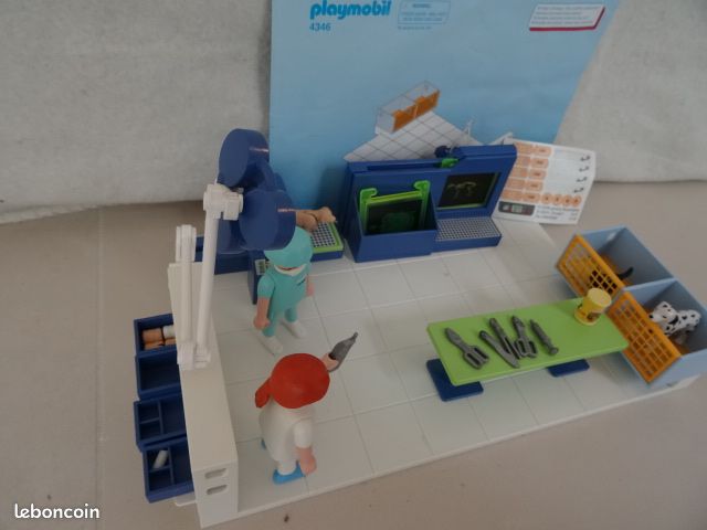 Playmobil clinique vétérinaire n°4346 (image 1)
