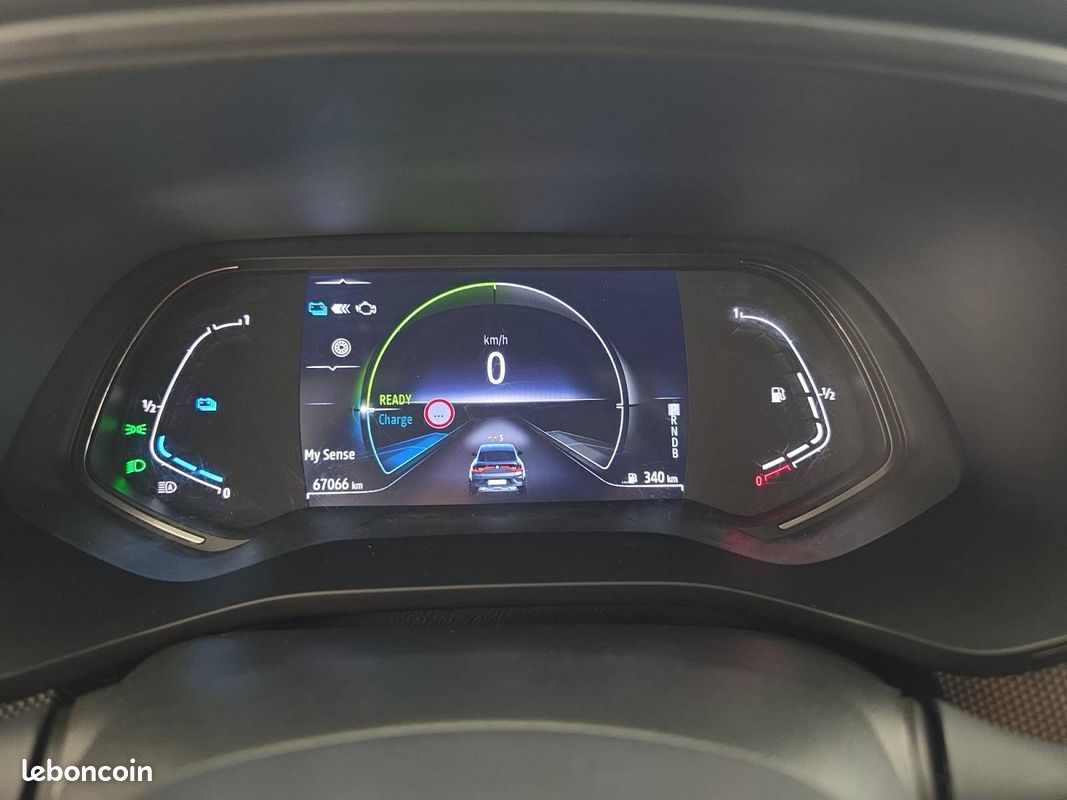 RENAULT Arkana E-Tech 145 - 21B Intens (image 17)