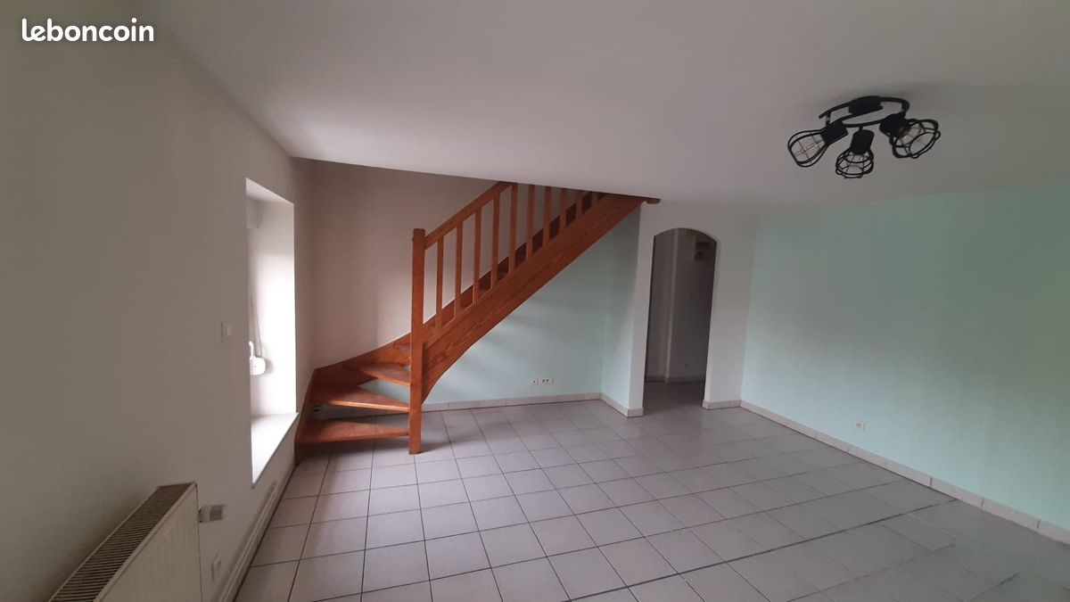 Appartement 3 pièces 65 m² · à Éloyes · 65 m² · 500 €