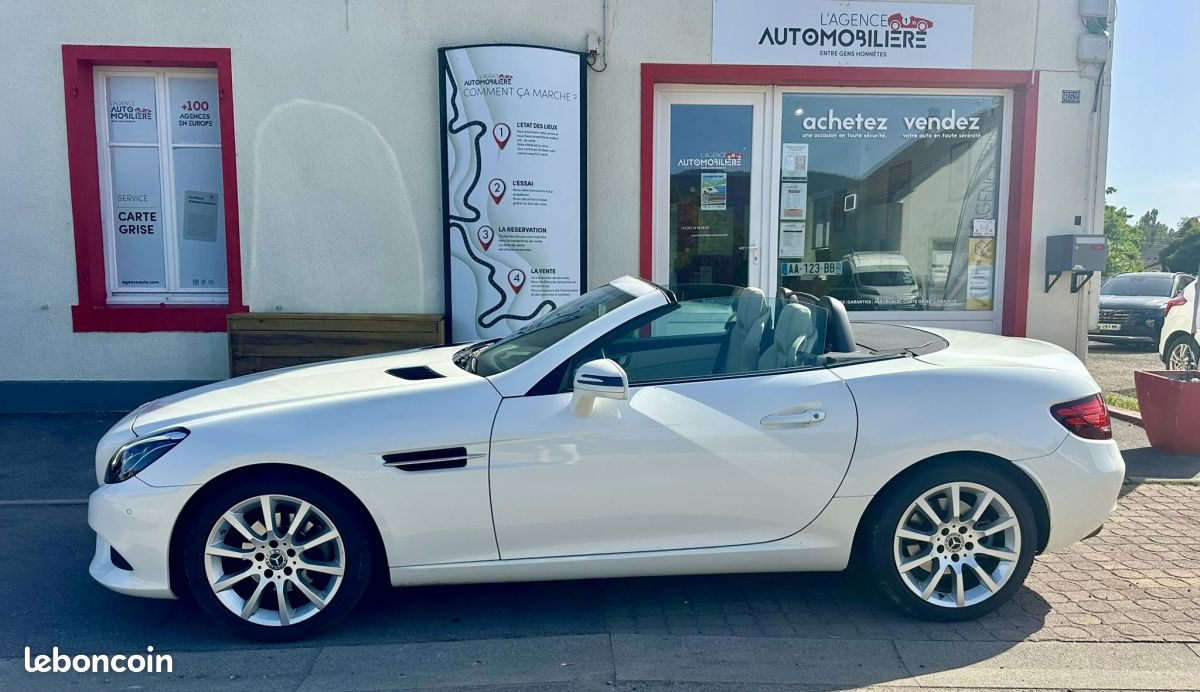 MERCEDES SLC 180 1.6 i 16V BlueEFFICIENCY 156 ch FASCINATION (image 10)