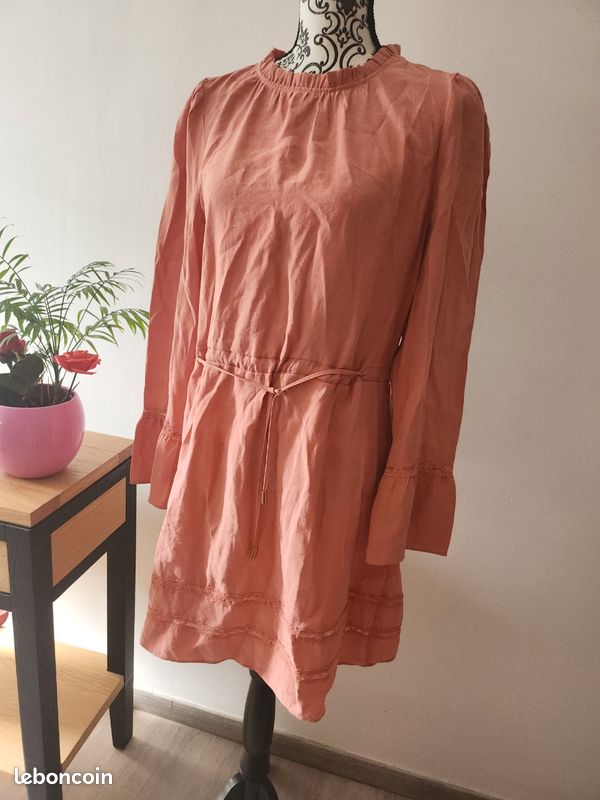Robe Noire Naf-Naf - Taille 42 - Longueur Midi - Coupe évasée - Neuf Sans étiquette