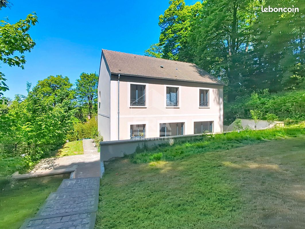 Maison 5 pièces 130 m² · à Luzarches · 130 m² · 541 900 €