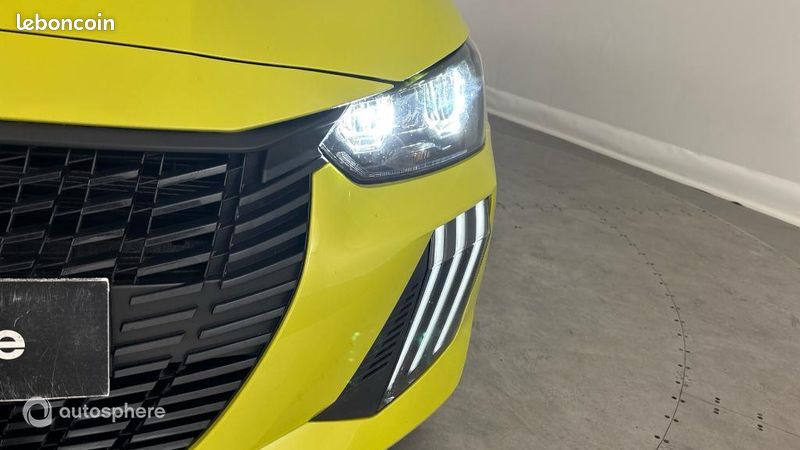 Peugeot 208 1.2 Hybrid 100ch Active e-DCS6 (image 17)