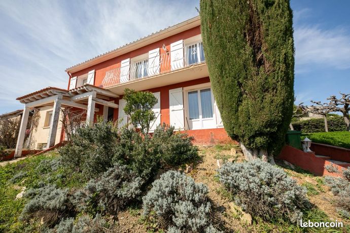Villa 6 pièces 198 m²