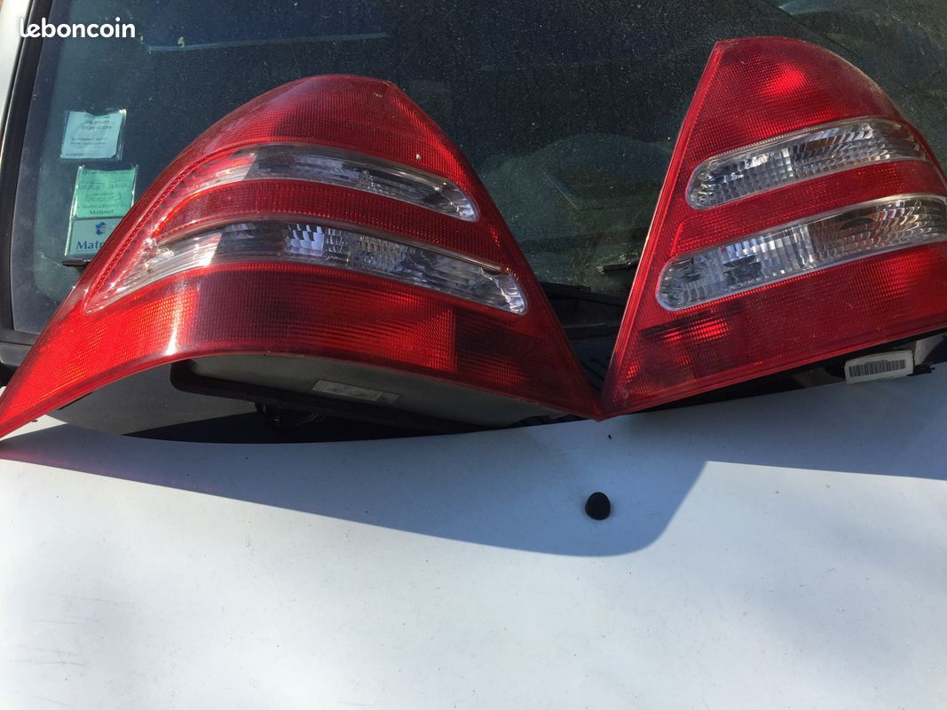 Feux arrière mercedes c320 (image 1)