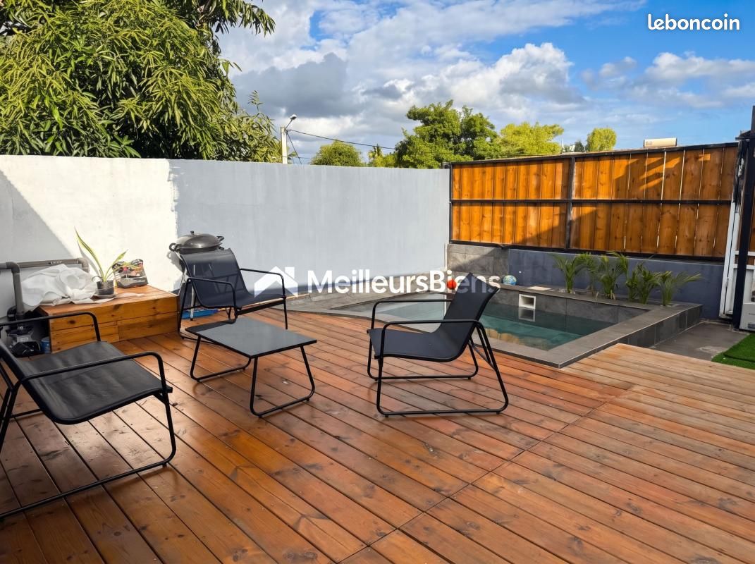 Maison 4 pièces 95 m² · à Saint-Louis · 95 m² · 240 000 €