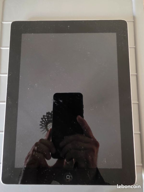 Ipad 4 pour pièces (image 1)