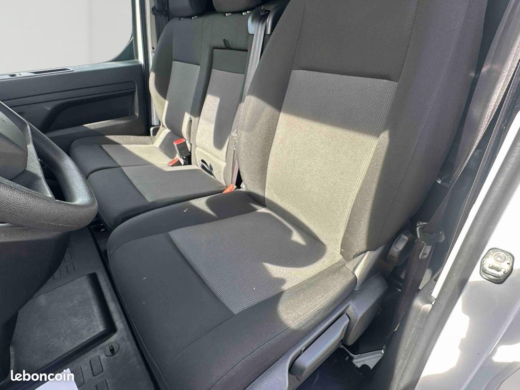 Peugeot Expert Fg XL 1.5 BlueHDi 120ch S&S Pack Premium Connect / 20750 HT / CAMERA / MODUWORK (image 11)