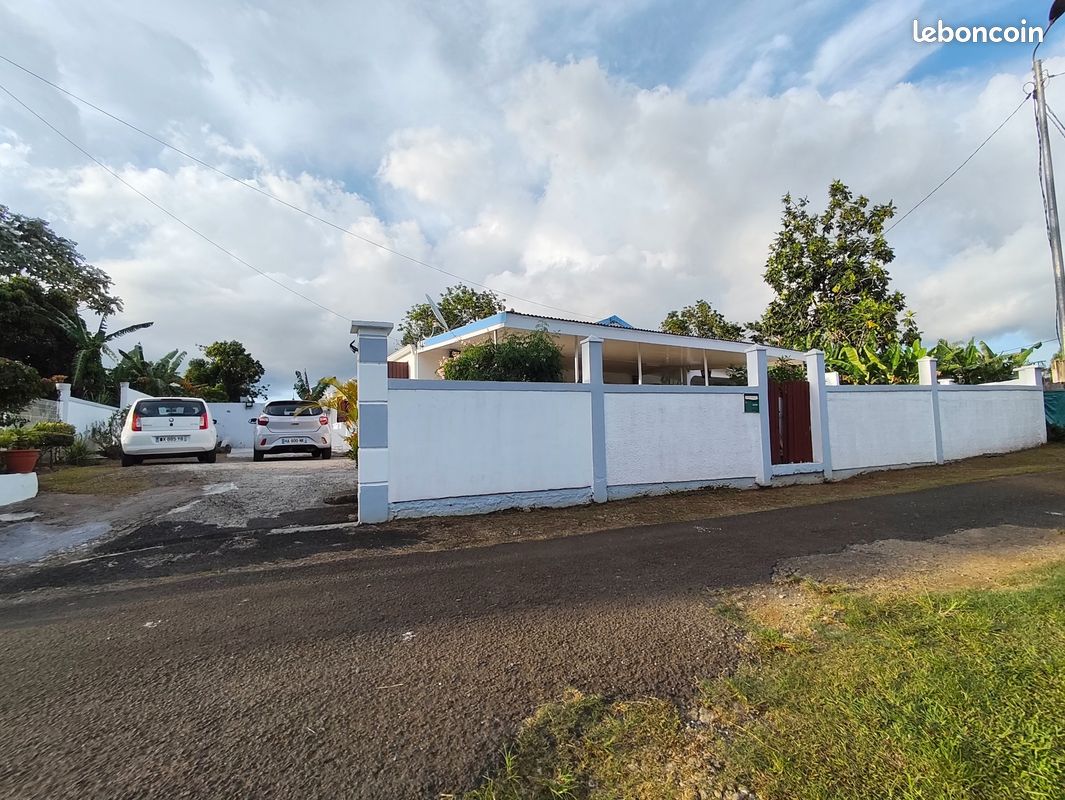 Maison 6 pièces 170 m² · à Sainte-Rose · 170 m² · 317 000 €