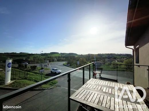 Appartement 3 pièces 97 m² · à Saint-Laurent-de-Chamousset · 97 m² · 850 €/mois