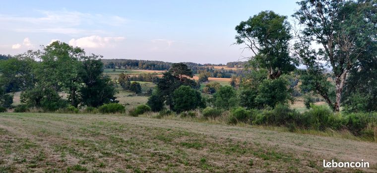Terrain constructible - Fau de Peyre - Vue dégagée sur la Margeride