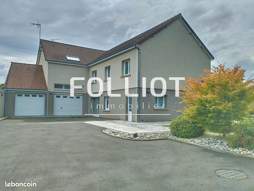 Maison 7 pièces 170 m² · au Mesnil-Rouxelin · 170 m² · 274 000 €