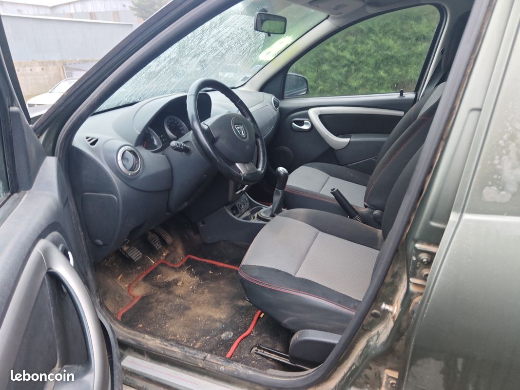 Dacia duster 1.5 dci accidenté (image 5)