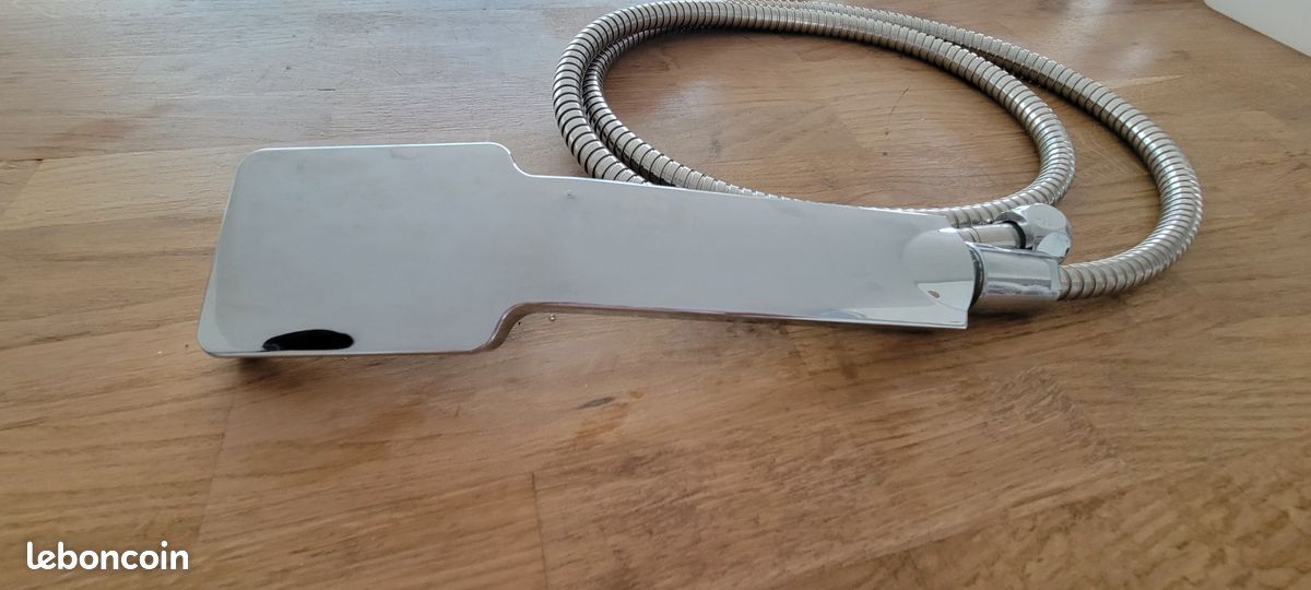 Pommeau de douche chromé (image 1)