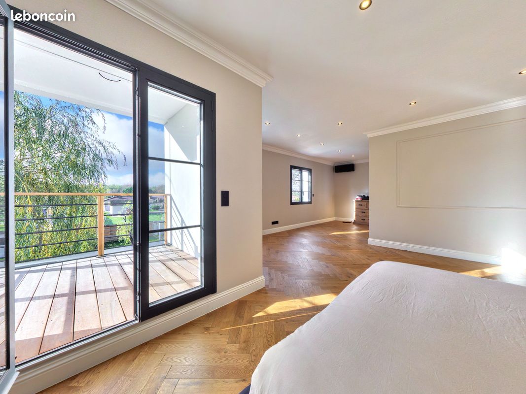 Maison 6 pièces 215 m² · à Pompignac · 215 m² · 630 000 €