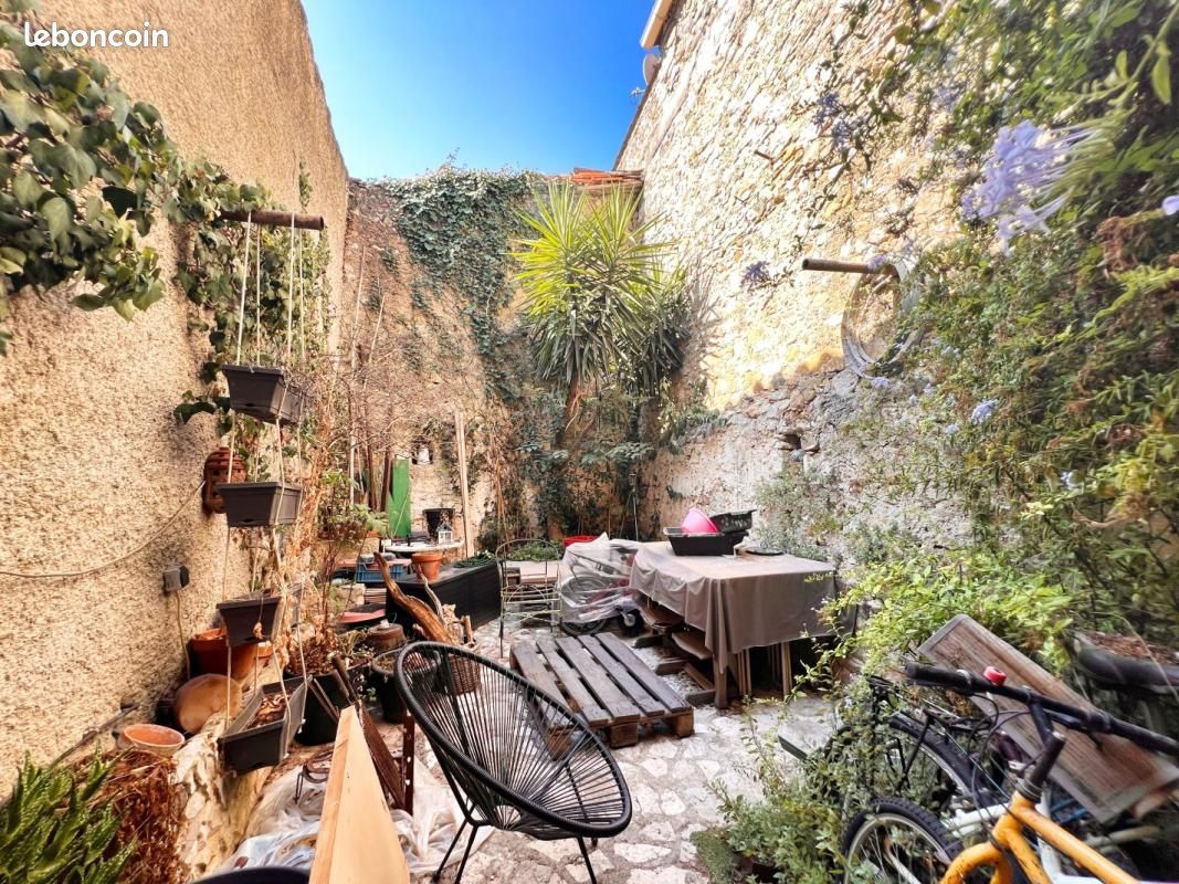 Maison 6 pièces 160 m² · à Argeliers · 160 m² · 148 000 €